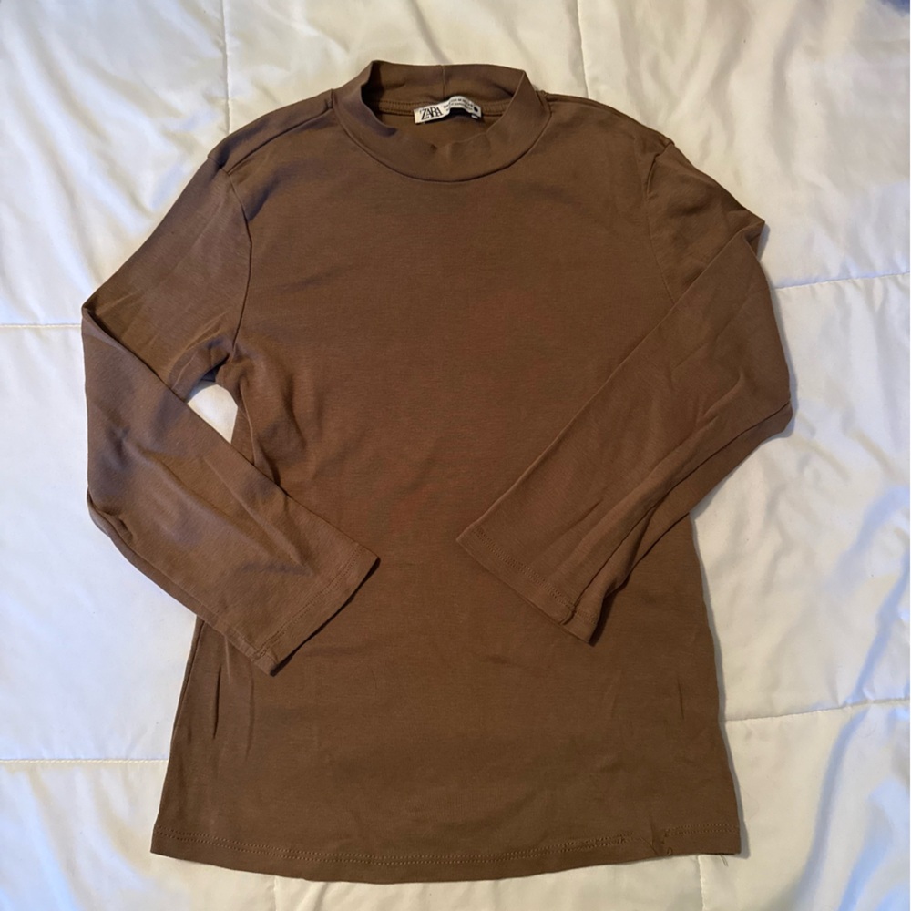 Zara Women’s Taupe Mock Neck Top